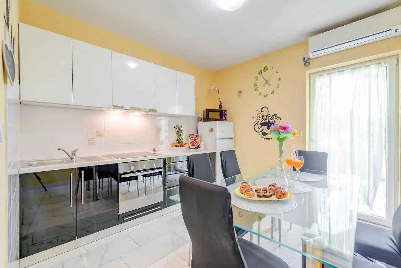 Apartman Petra 5 Trogir 0*,  Croatia
